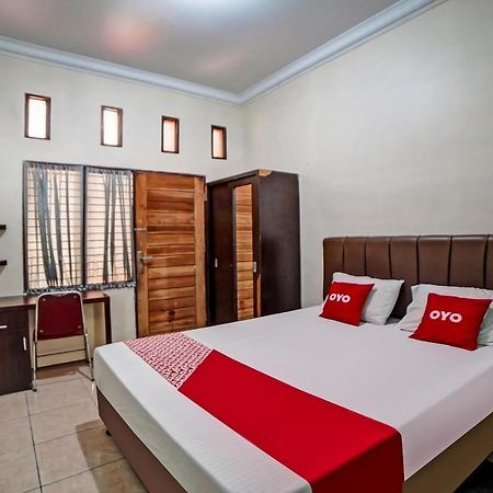 OYO 90751 Graha Sei Batugingging Hotel Medan Bagian luar foto