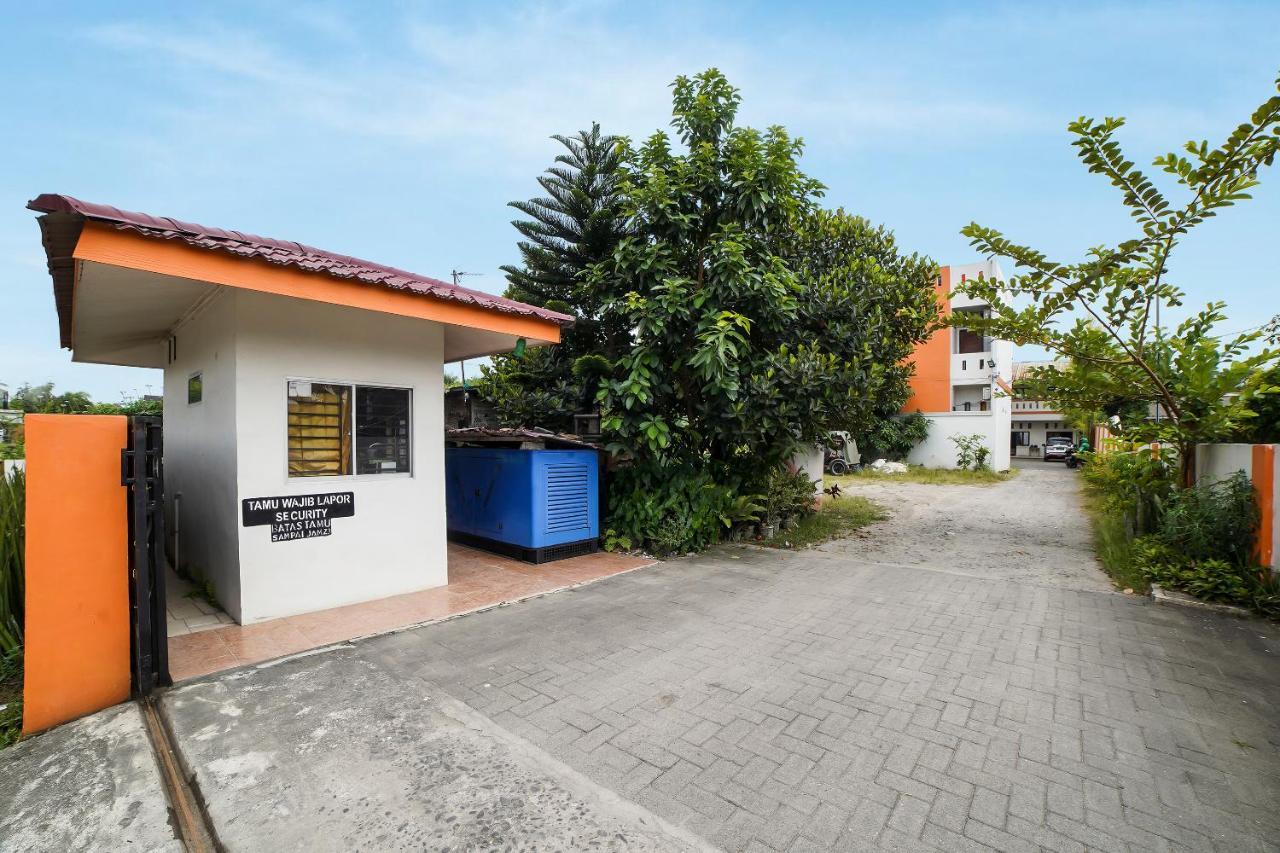 OYO 90751 Graha Sei Batugingging Hotel Medan Bagian luar foto