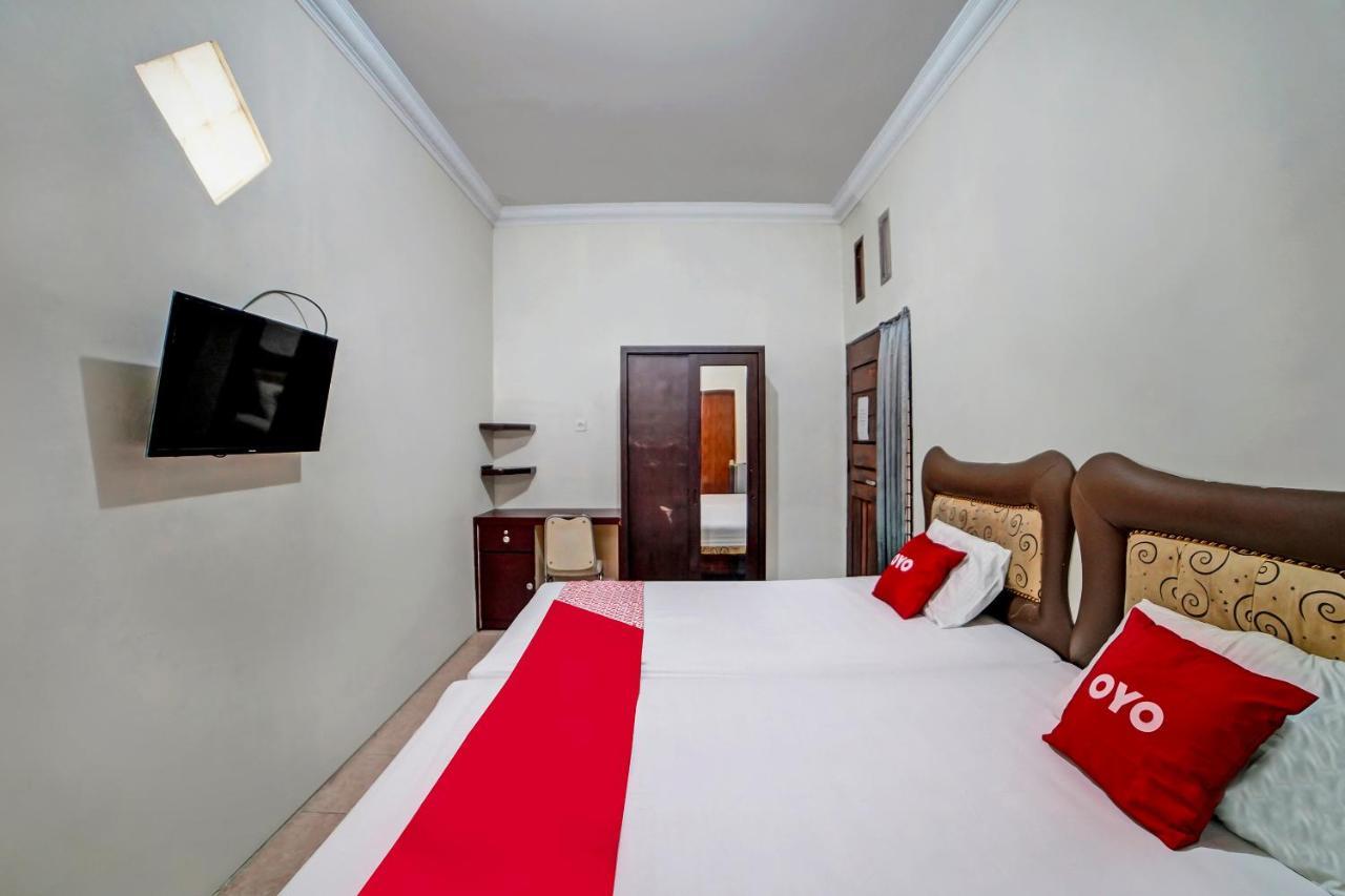 OYO 90751 Graha Sei Batugingging Hotel Medan Bagian luar foto
