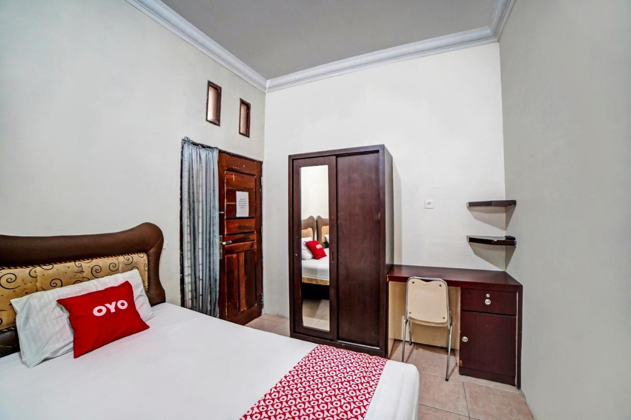 OYO 90751 Graha Sei Batugingging Hotel Medan Bagian luar foto
