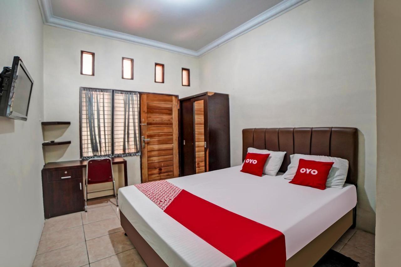 OYO 90751 Graha Sei Batugingging Hotel Medan Bagian luar foto