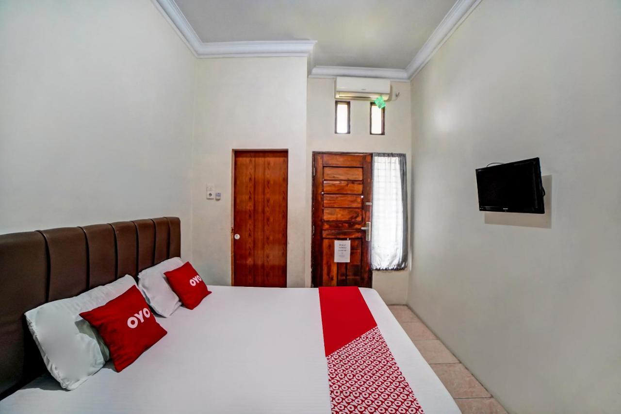 OYO 90751 Graha Sei Batugingging Hotel Medan Bagian luar foto